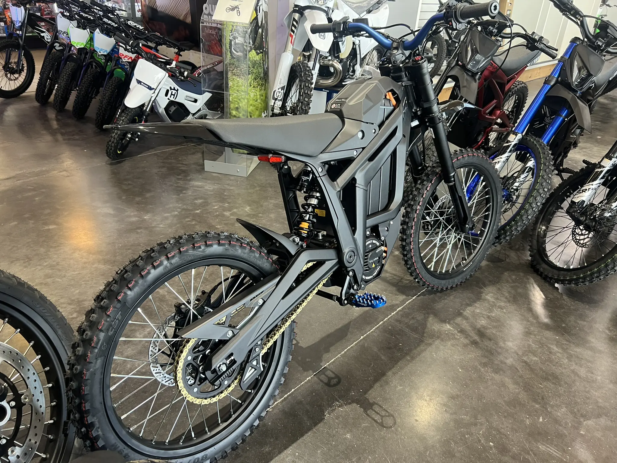 Talaria MX5 Sting Pro -Equipped with Warp9 bars and pegs - Image 7